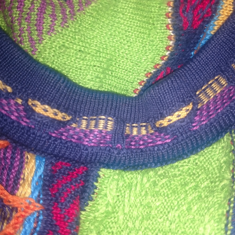 Men's Sweaters - Picture 4 of 4